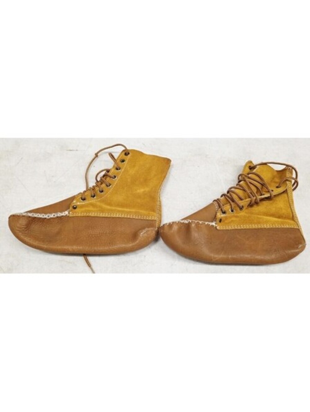 NWOT Handmade Leather Moccasins Booties Slippers 27cm High Top Vintage Fits